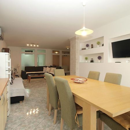 Apartments Slavka 1155 Пула Екстериор снимка