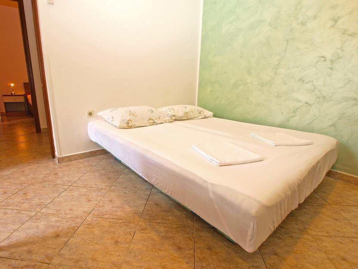 Apartments Slavka 1155 Пула Екстериор снимка