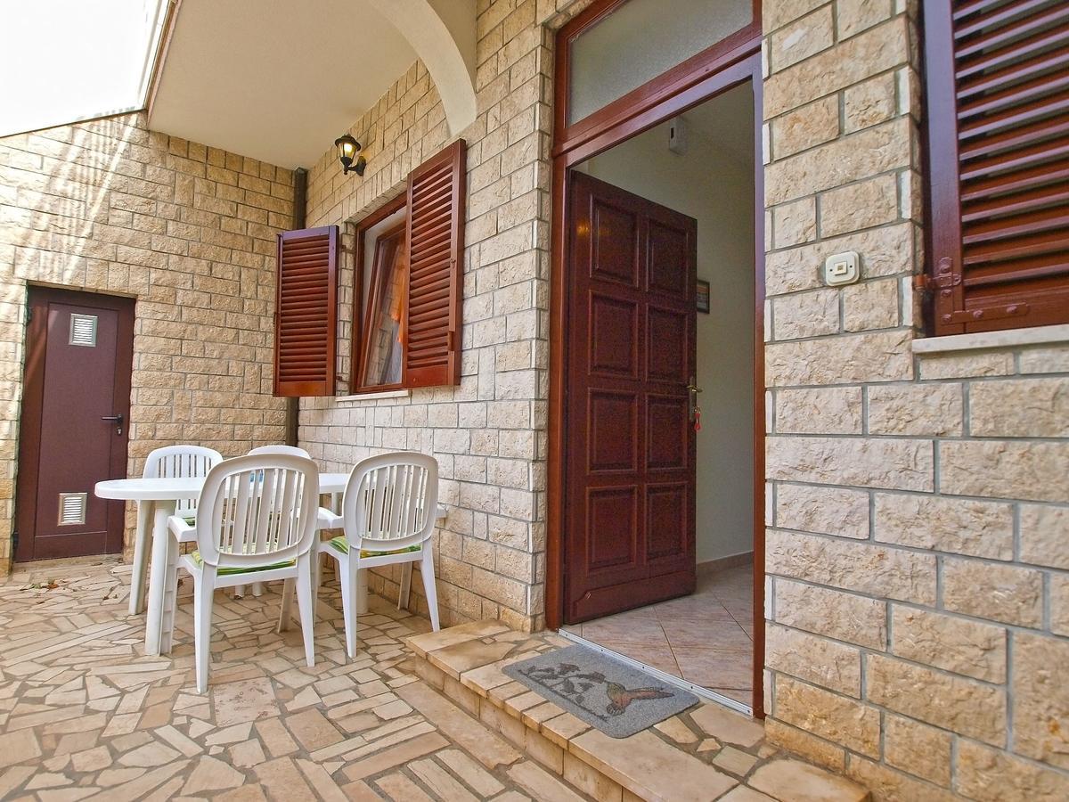 Apartments Slavka 1155 Пула Екстериор снимка