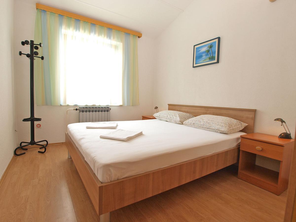 Apartments Slavka 1155 Пула Екстериор снимка