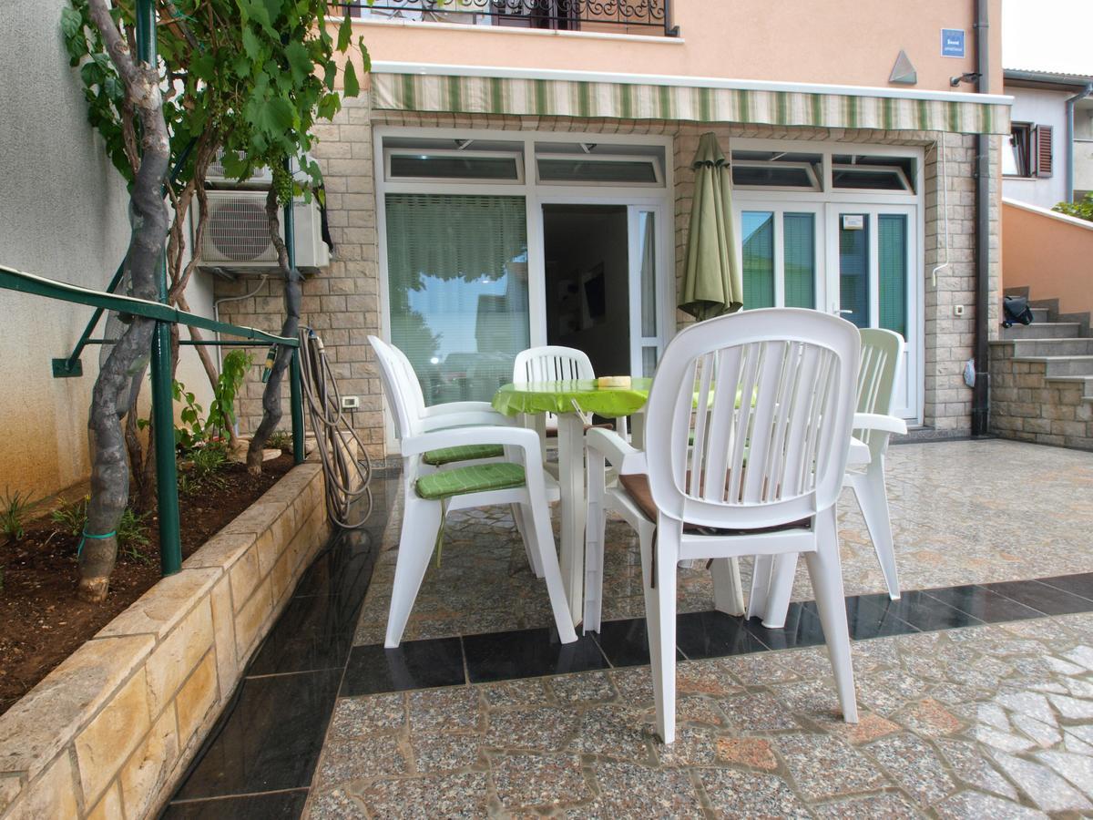 Apartments Slavka 1155 Пула Екстериор снимка