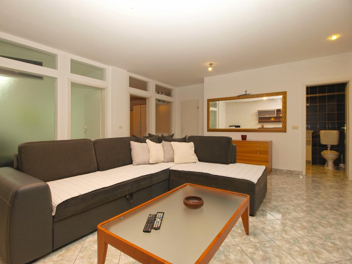 Apartments Slavka 1155 Пула Екстериор снимка