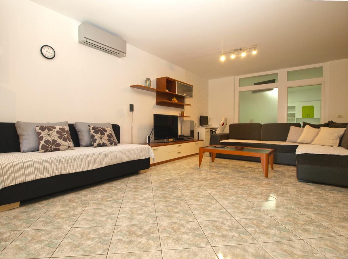 Apartments Slavka 1155 Пула Екстериор снимка