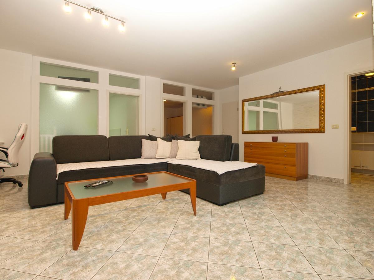 Apartments Slavka 1155 Пула Екстериор снимка