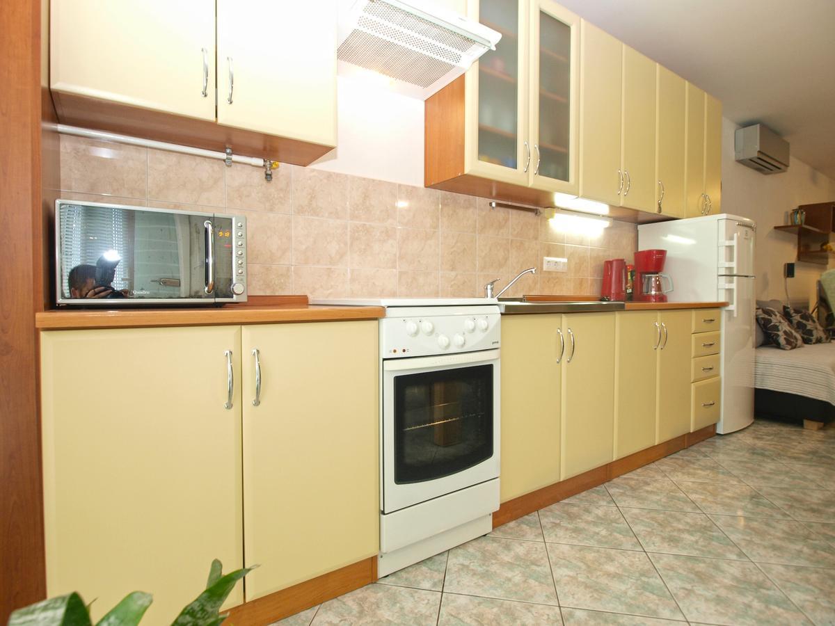 Apartments Slavka 1155 Пула Екстериор снимка