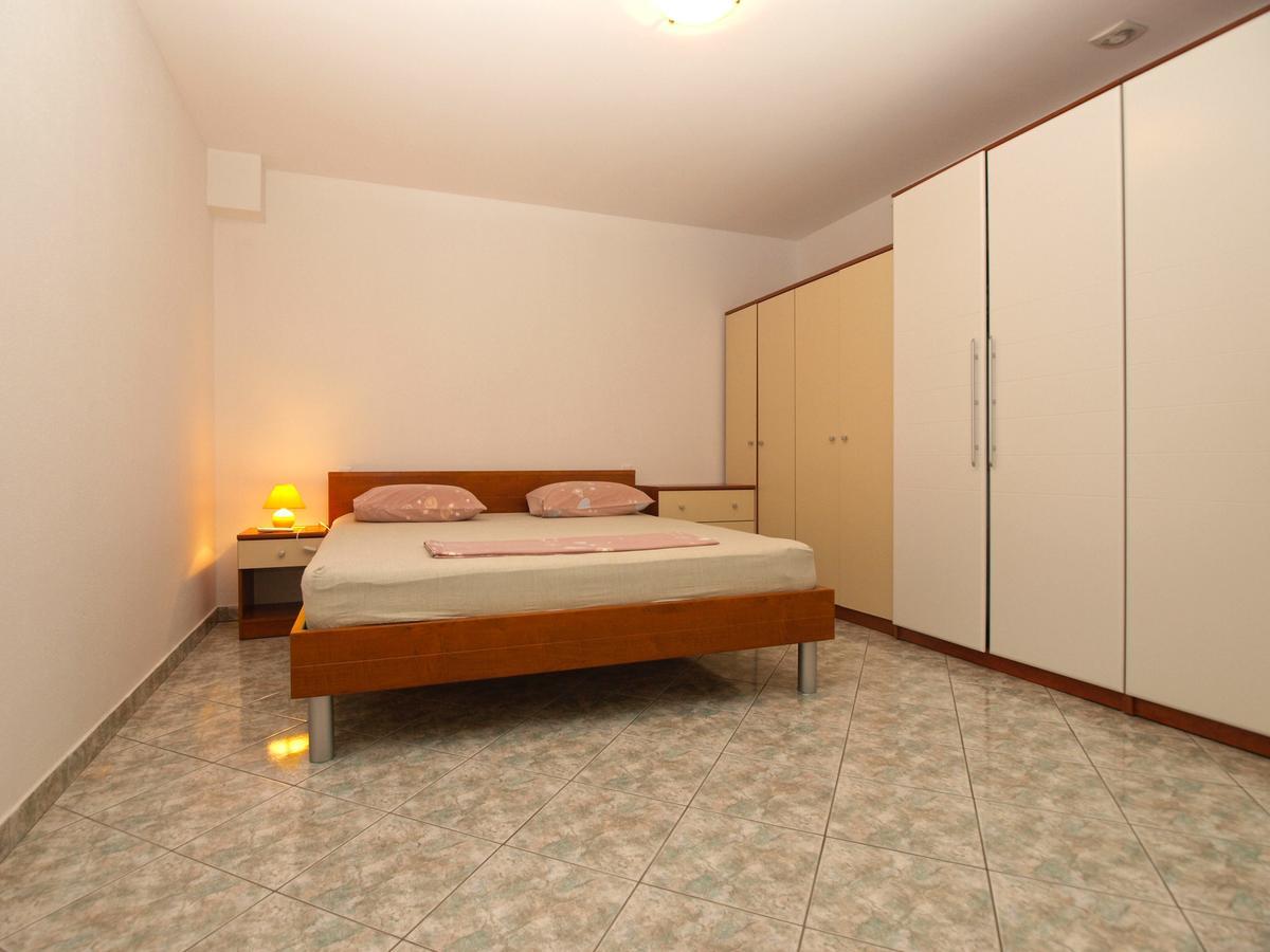 Apartments Slavka 1155 Пула Екстериор снимка